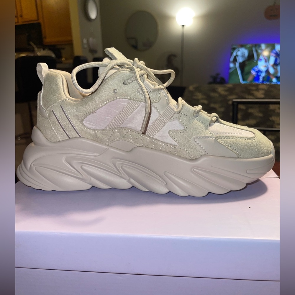 Madden Girl Sneakers